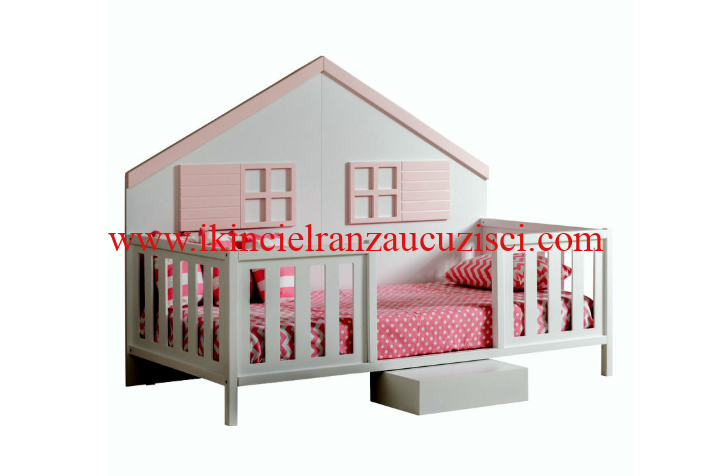 Çocuklar için ev şeklinde (şato) yatak karyola, Sıfır ayarında