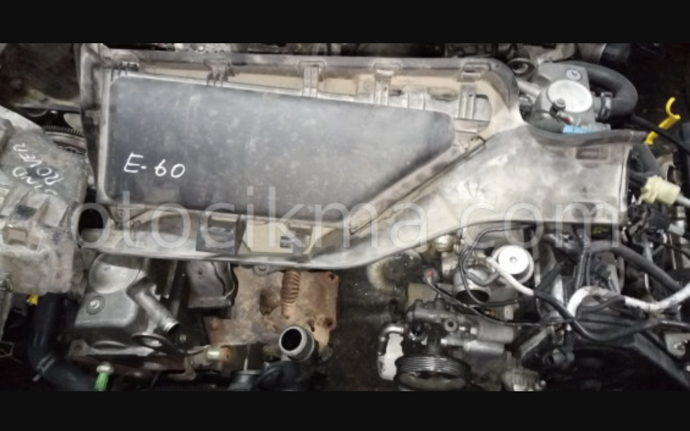 BMW E60 5.20 HAVA FILITRE KUTUSU 1